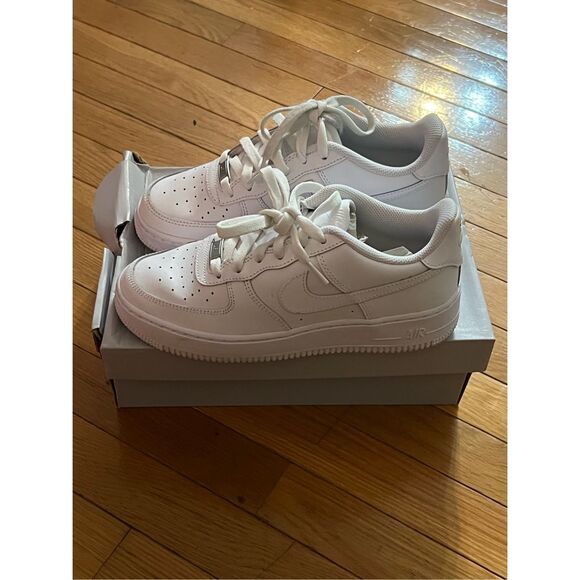 Air Force 1 LE (GS) 6Y White - Picture 8 of 11